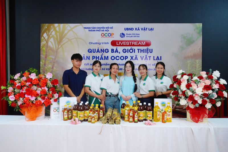 HTX KH&Aacute;NH L&Acirc;M PHỐI HỢP C&Ugrave;NG UBND X&Atilde; VẬT LẠI ĐẨY MẠNH QUẢNG B&Aacute; SẢN PHẨM OCOP GẮN VỚI CHUYỂN ĐỔI SỐ